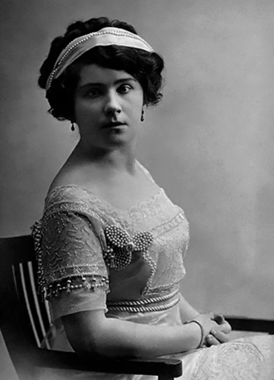 Любовь Дельмас