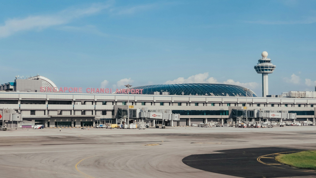 World Airline Awards — это «Оскар» авиационной деятельности, желанная награда для любого участника отрасли. У Чанги таких «Оскаров» 12! Именно столько раз его называли лучшим в мире. В последний раз — в 2023 году. В 2024-м он стал вторым в мире и первым в Азии. Фото: Shawn / Unsplash