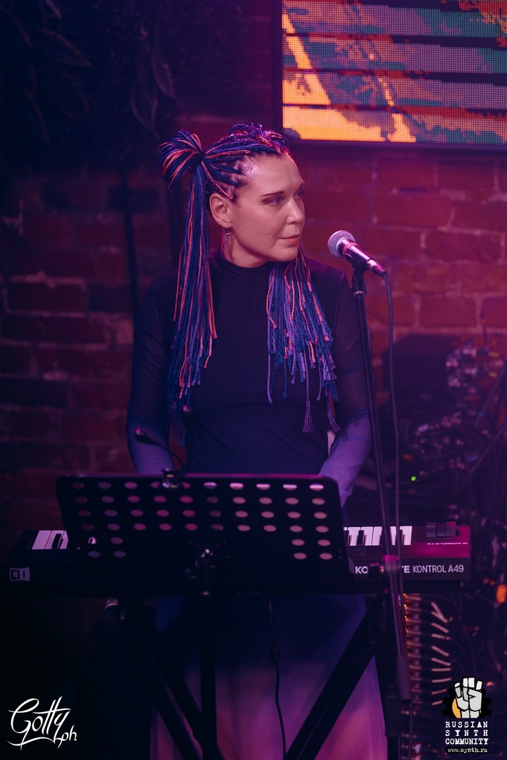 Почти все фото взяты из сообщества OFFICIAL DERO GOI VK. 