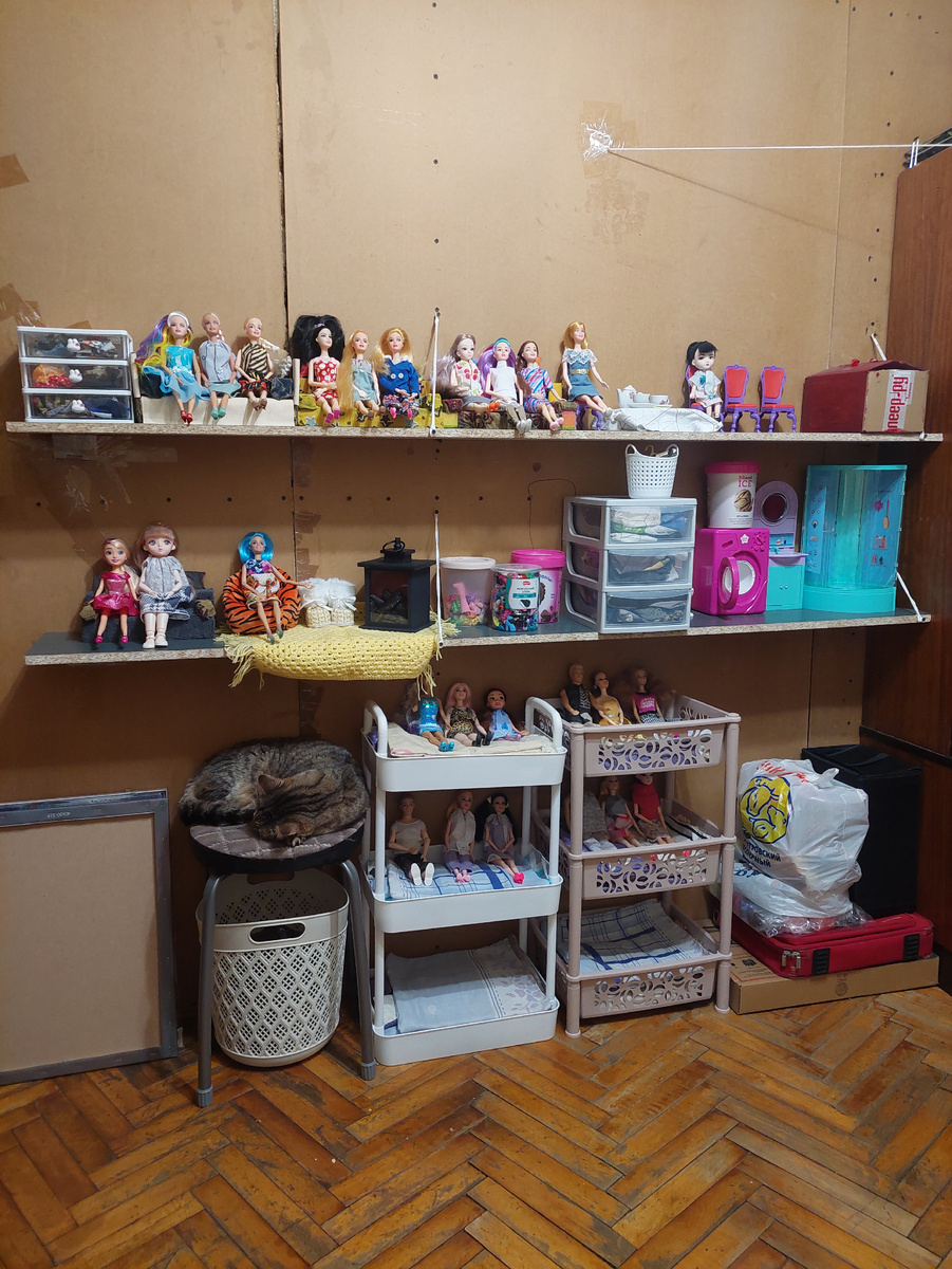 кладовая. уютный уголок и гостиная