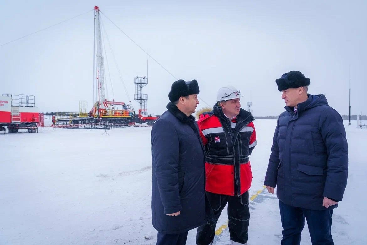    Руслан Кухарук посетил несколько объектов в рамках рабочей поездки в Когалым