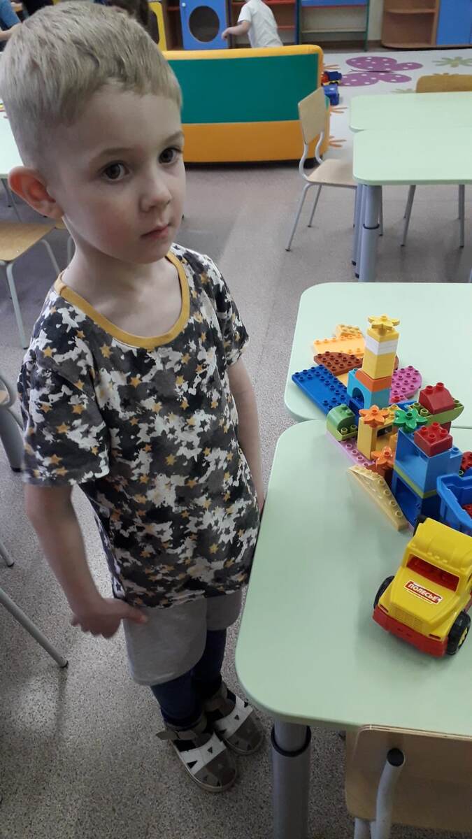 Ещё с целой губой. 