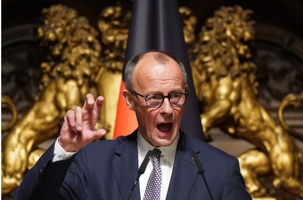 Кандидат в канцлеры от ХДС Фридрих Мерц хочет принять жесткие меры по ограничению нелегальной миграции ©️ Marcus Brandt/dpa