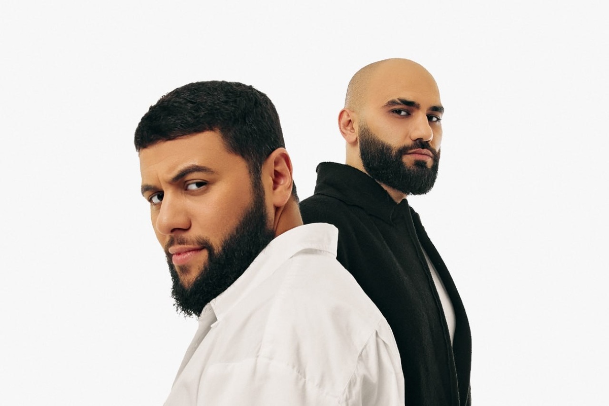 Дует HAMMALI (в черном) & NAVAI (в белом)