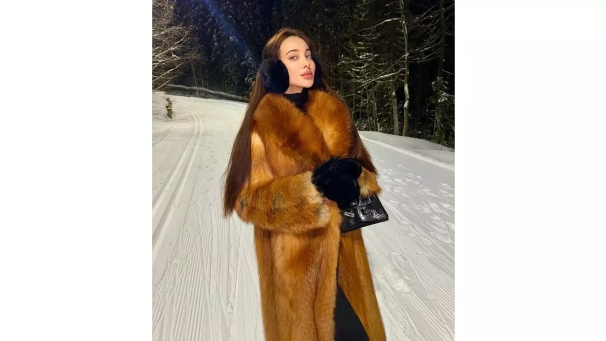     Источник: Instagram*/bella_not_hadid