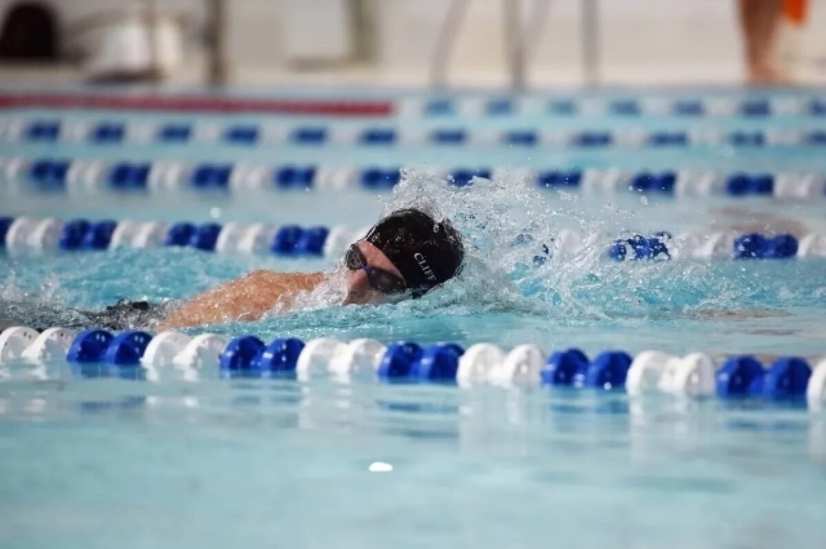    Сотрудник и ветераны ФСБ Карелии стали призёрами соревнований по плаванию