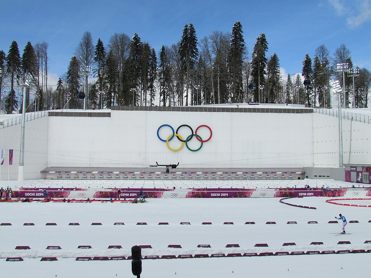 Фото: https://ru.m.wikipedia.org/wiki/Файл:ЛБК_«Лаура»_11.JPG