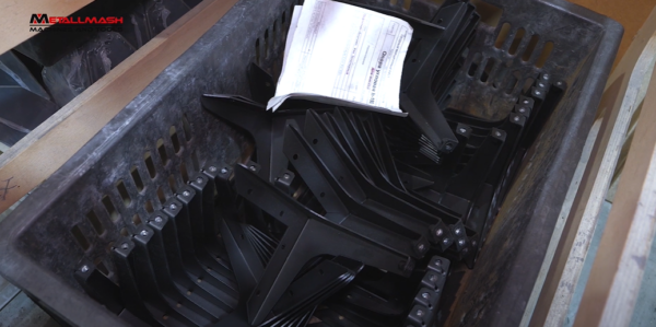 Металлические детали мебели, которые раньше Фабрика Мирлачёва покупала у других производителей