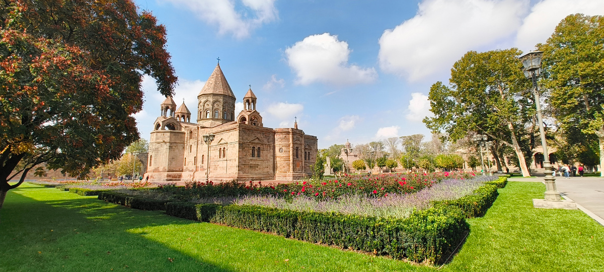 Эчмиадзинский кафедральный собор. Фото: Н. Киракосян