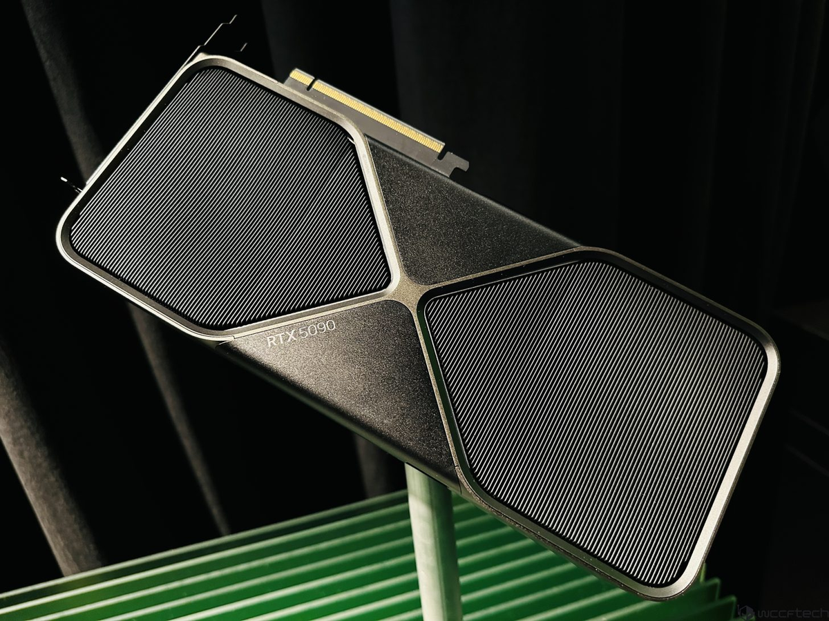 Листайте вправо