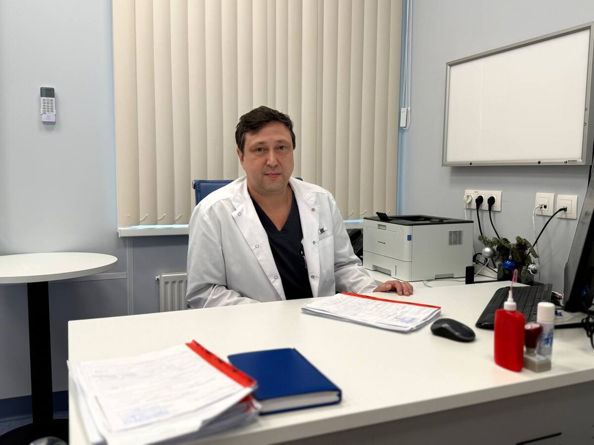 заведующий отделением травматологии Истринской больницы Денис Гараев.