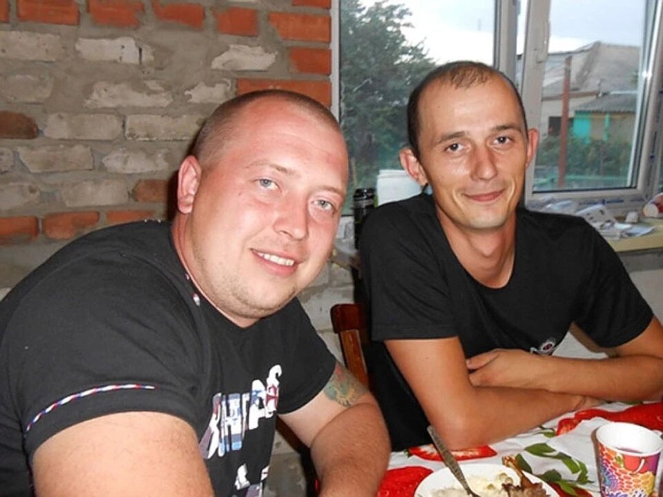 Погибший Иван Шаховой (слева) вместе с напарником Алексеем