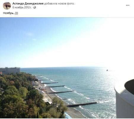    Оказывается в нелюбимой России очень даже хорошо, судя по посту жены оппозиционера.