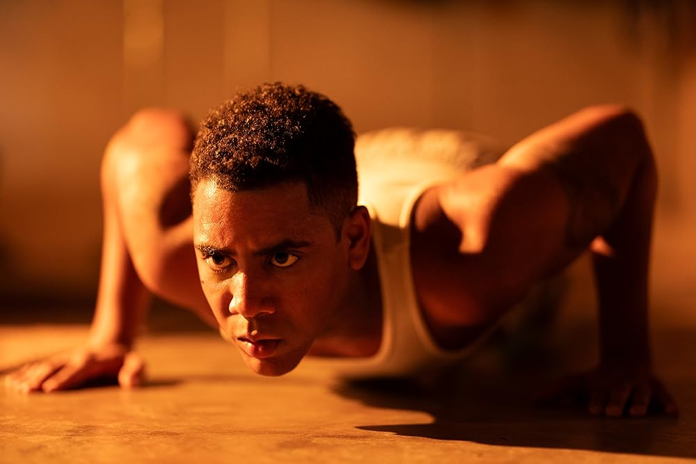 Кадр из фильма «Unstoppable». Режиссер: Уильям Голденберг. Производство: A Really Good Home Pictures, Artists Equity, Nuyorican Productions, Seven Bucks Productions