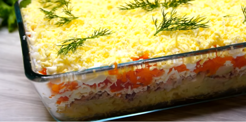 Салат "Мимоза" и как готовлю его я. В каждой семье готовят это блюдо по-своему