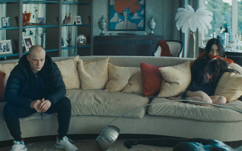  «Анора» самый «легкий» фильм из всех оскаровских номинантов, этим картина и подкупает зрителей и кинокритиков. Фото: Кинопоиск