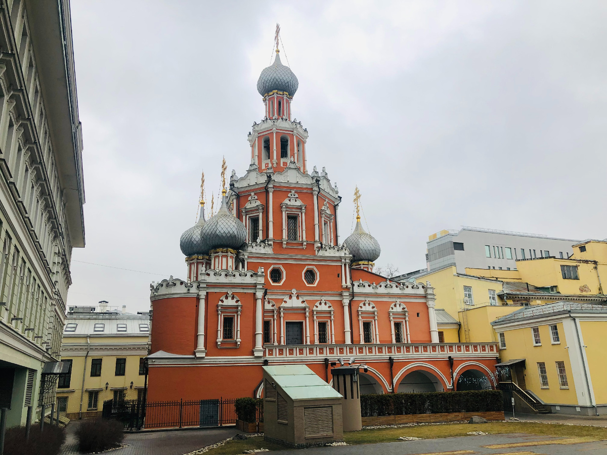 Церковь Знамения Божией Матери на Шереметевом дворе. 1680-е годы. 