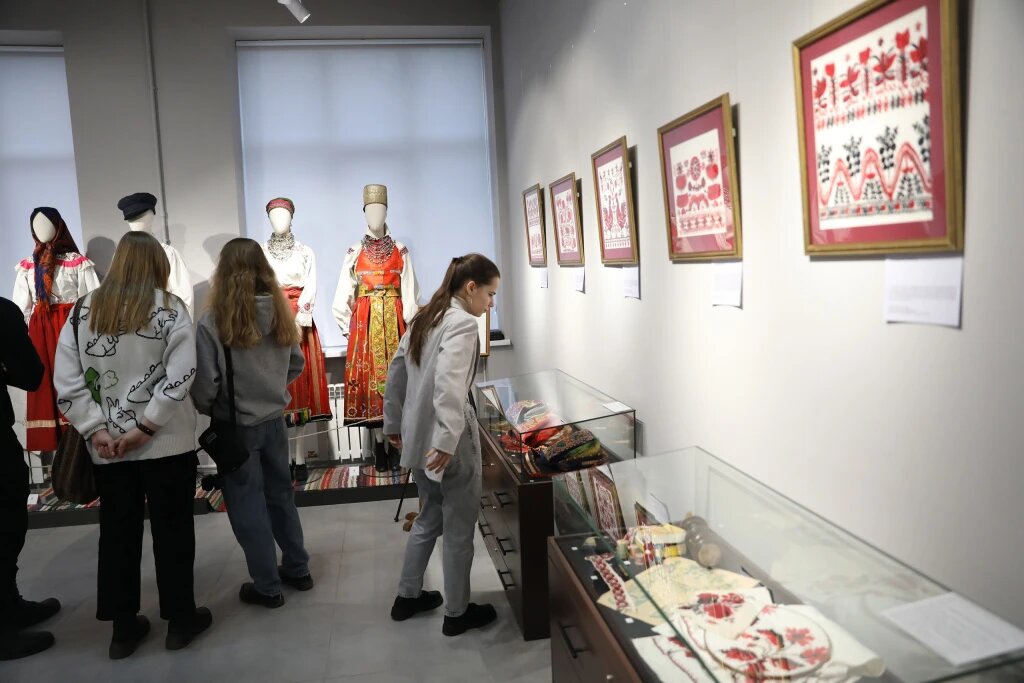 Листайте вправо, чтобы увидеть больше изображений