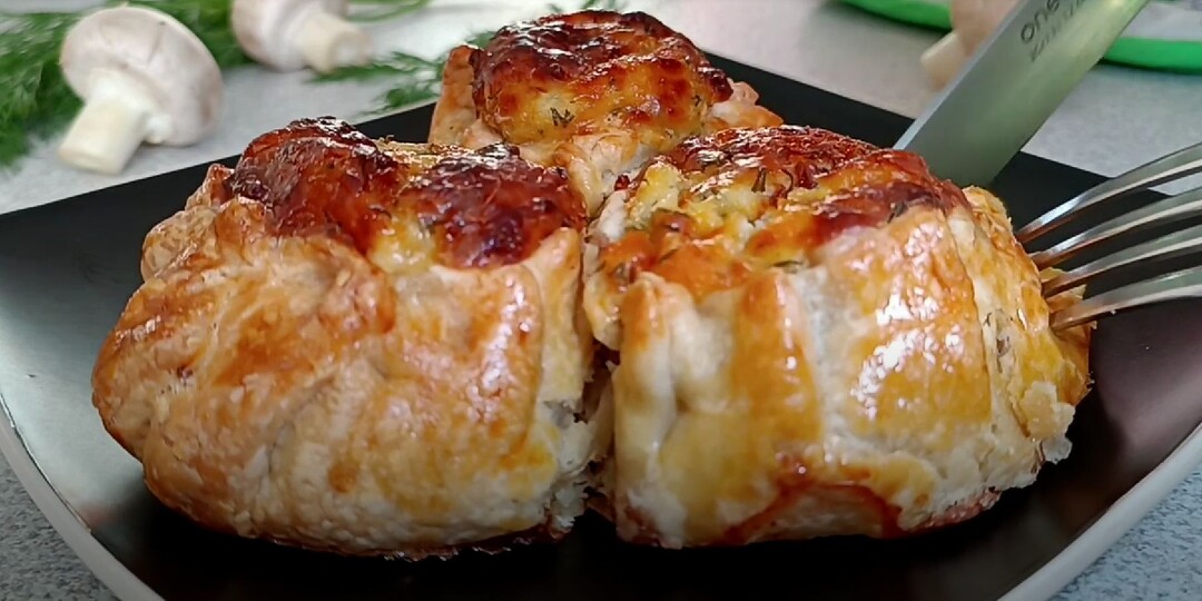 📌 Слойки с фаршем, грибами и сыром - хрустящие снаружи, а внутри с сочной мясной начинкой