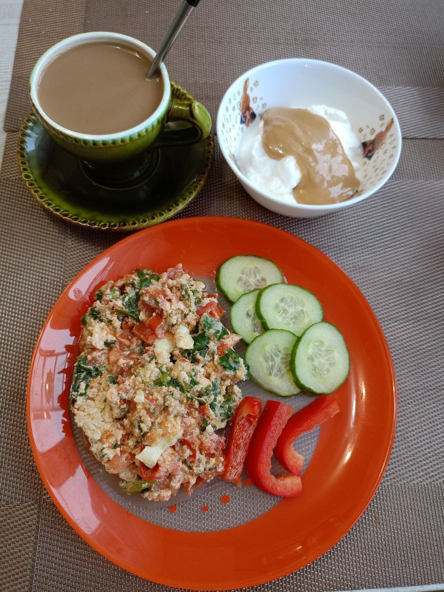 КБЖУ: 380/25,9/25,1/12,7