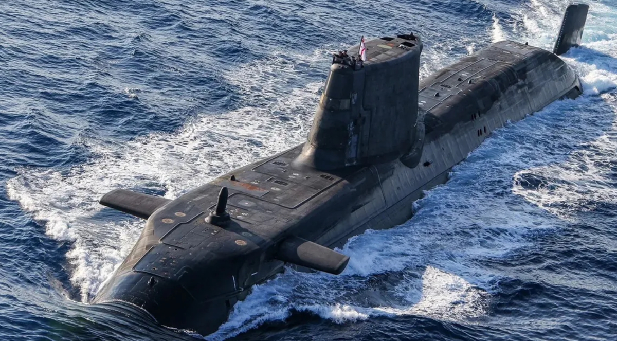 Самые дорогие в истории Великобритании многоцелевые АПЛ класса "Астьют" оказались чрезвычайно ломкими и затратными и теперь больше простаивают, чем служат. Фото Королевский флот Великобритании. 