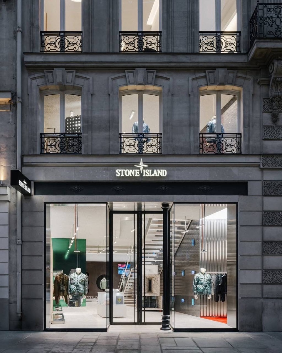 Stone Island открыл флагманский магазин в Париже