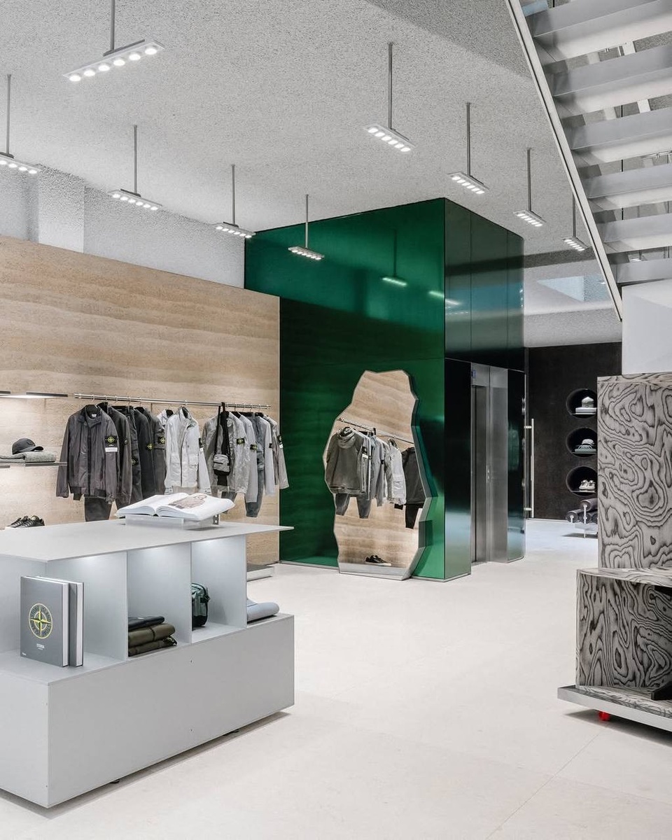 Stone Island открыл флагманский магазин в Париже