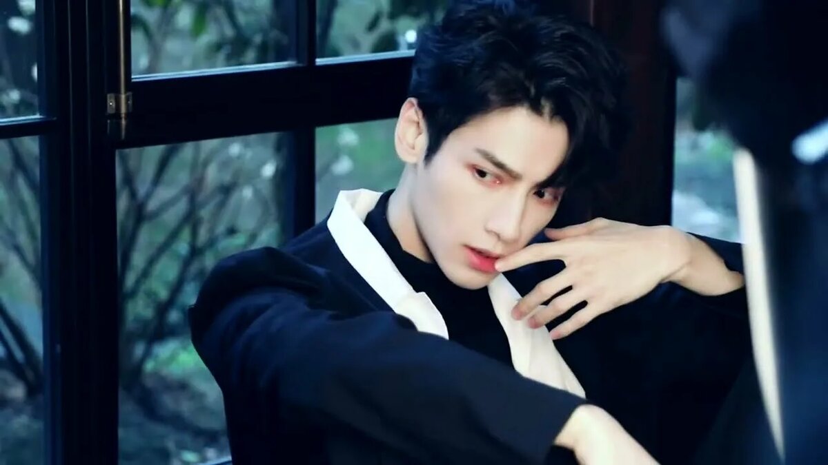 Лео Ло ( из открытых источников)