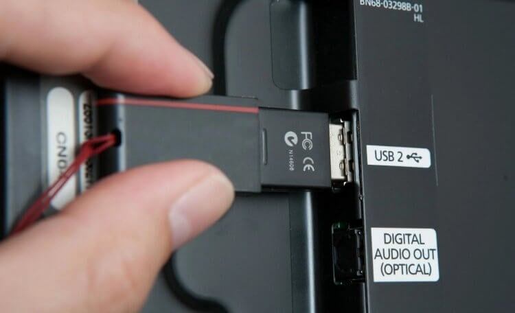    Делаем из невидимой флешки видимую