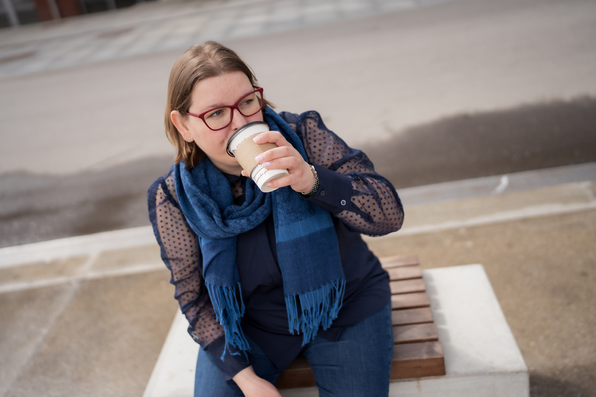 

Эту статью может увидеть больше людей
Настройте продвижение для привлечения внимания к публикации и роста числа подписчиков
Настроить продвижение
Elena Sokol
ваш канал
Перейти в студию
Самый интересный вопрос который мне задают люди когда узнают, что мой особый ребенок окончил школу на семейной форме обучения
2 минуты
18 прочтений
Вчера
Всем привет! Меня зовут Елена Сокол и я логопед-практик. Я помогаю обычным мамам из нашей с вами жизни заниматься со своими детьми самостоятельно.