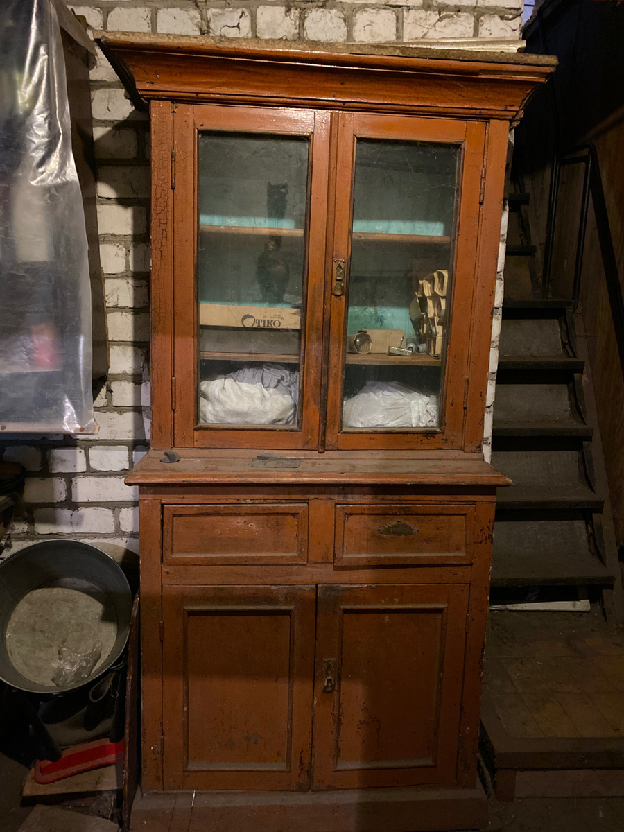 Фото автора. Настоящая семейная реликвия тихо доживала свой век во дворе 