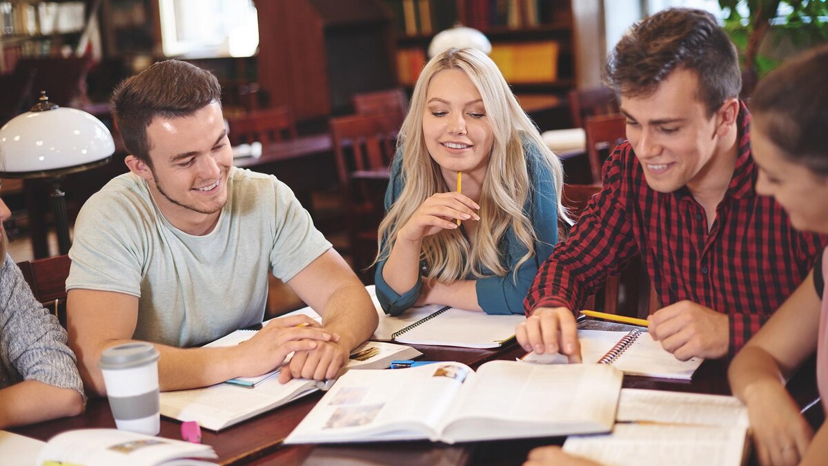 Фото: freepik.com/gpointstudio