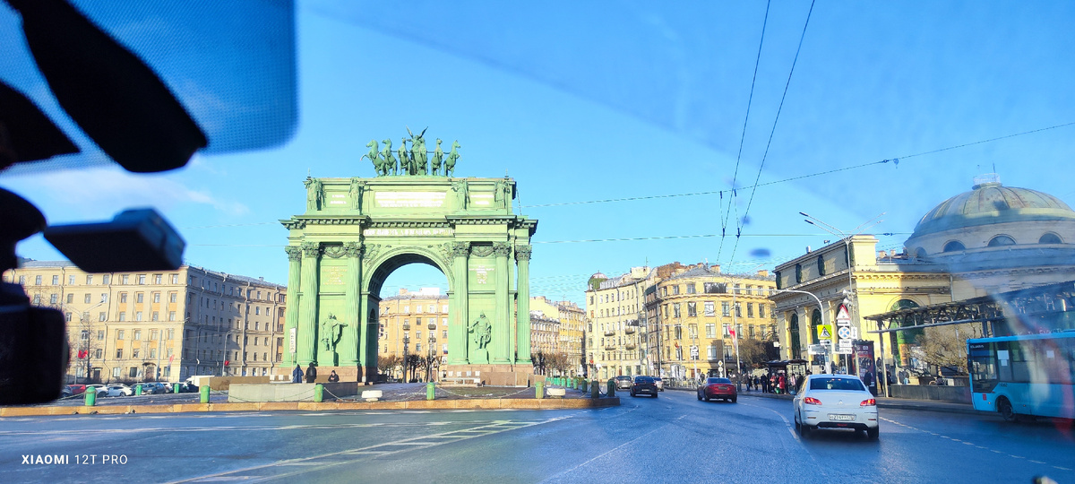 Фото автора из машины. 