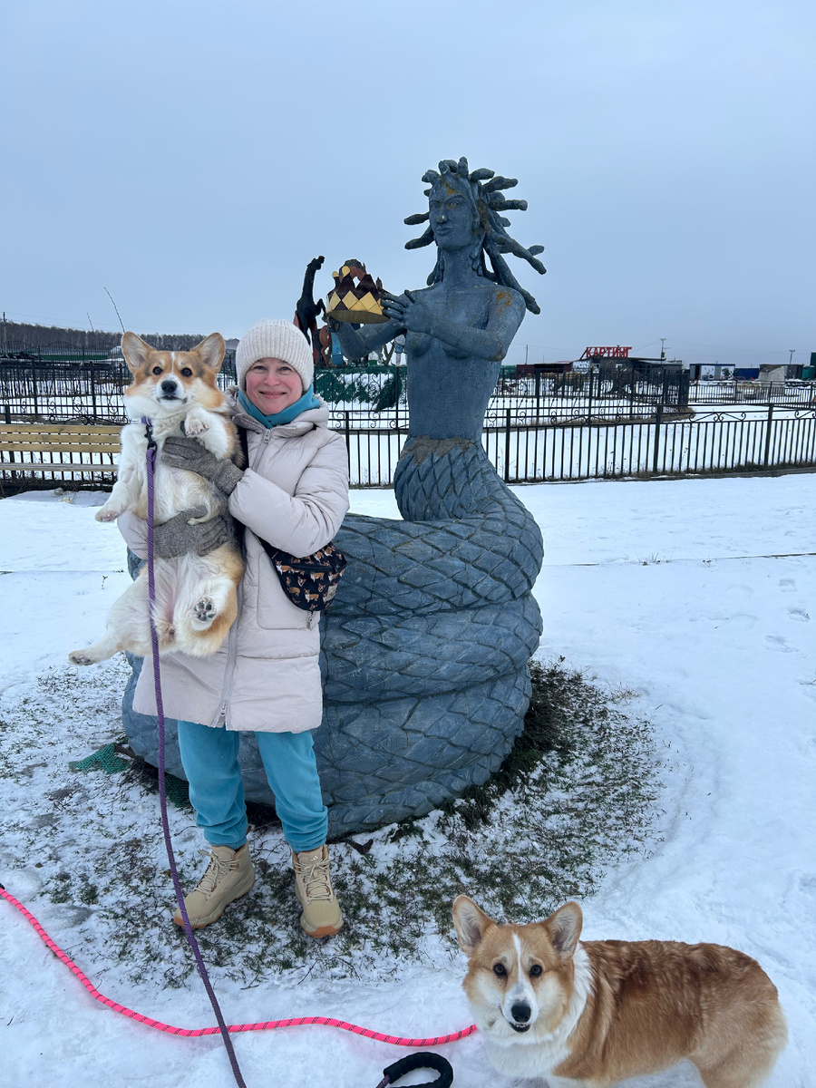 Возле Медузы-Горгоны.