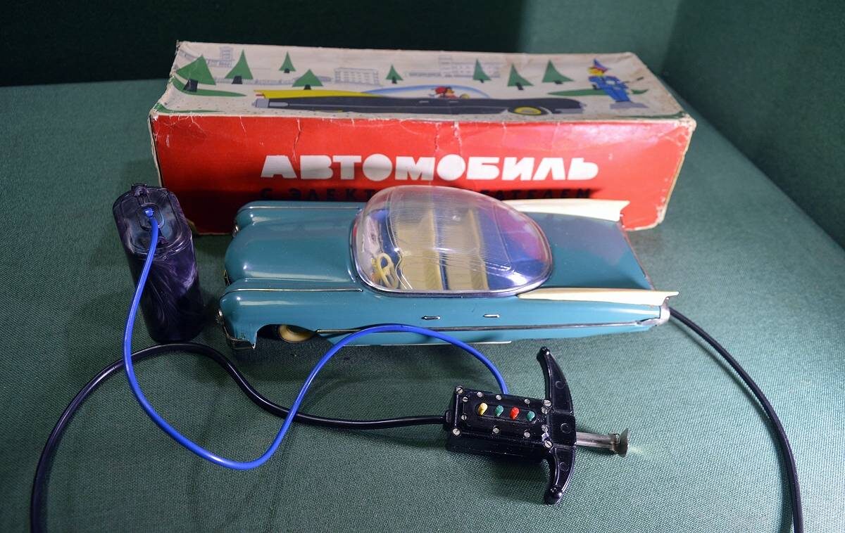 Электромеханический автомобиль, Завод имени Кулакова. Фото из открытых источников, листаем галерею -->>