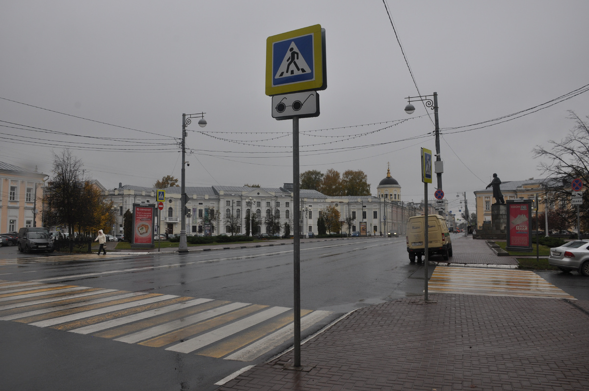 Площадь Ленина в ожерелье Советской улицы. 