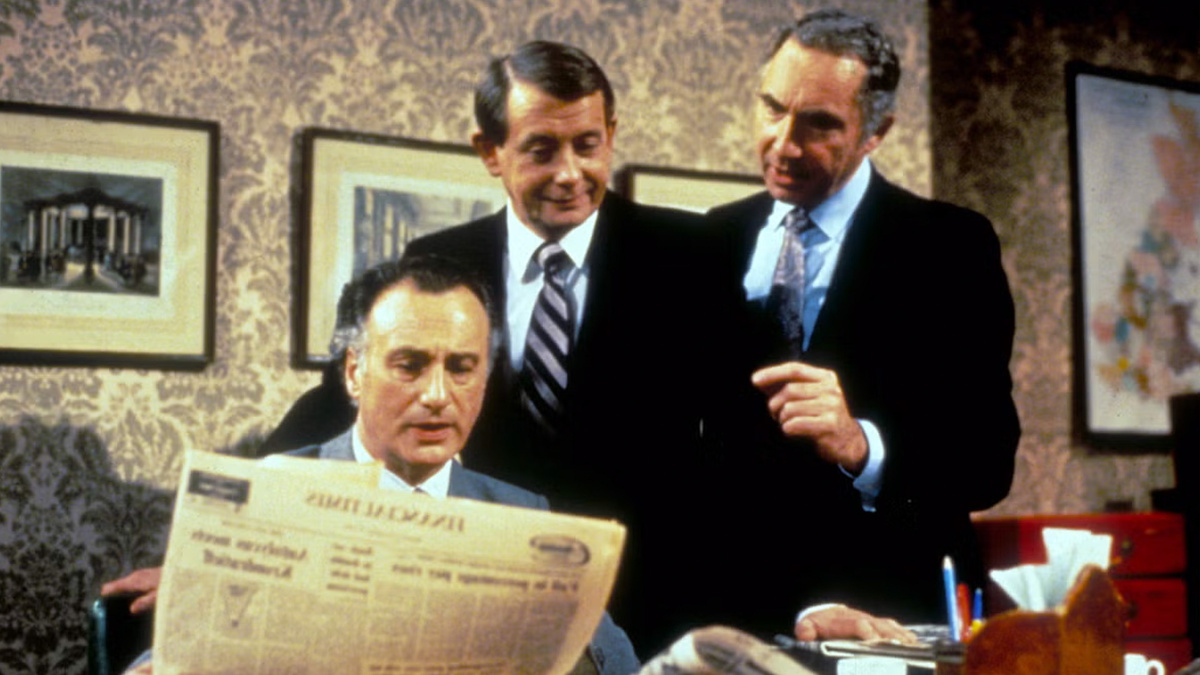 Кадр из сериала "Да, господин Министр"