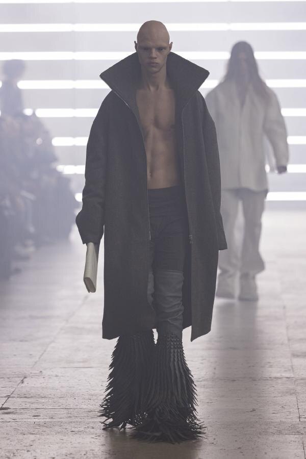 Rick Owens Fall Winter 2025-26 Men Fashion Show