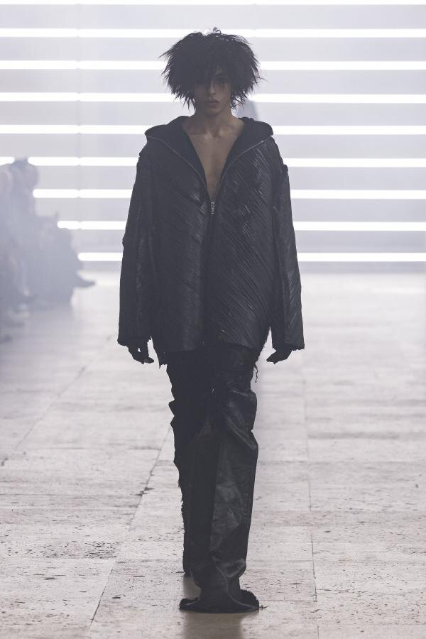 Rick Owens Fall Winter 2025-26 Men Fashion Show