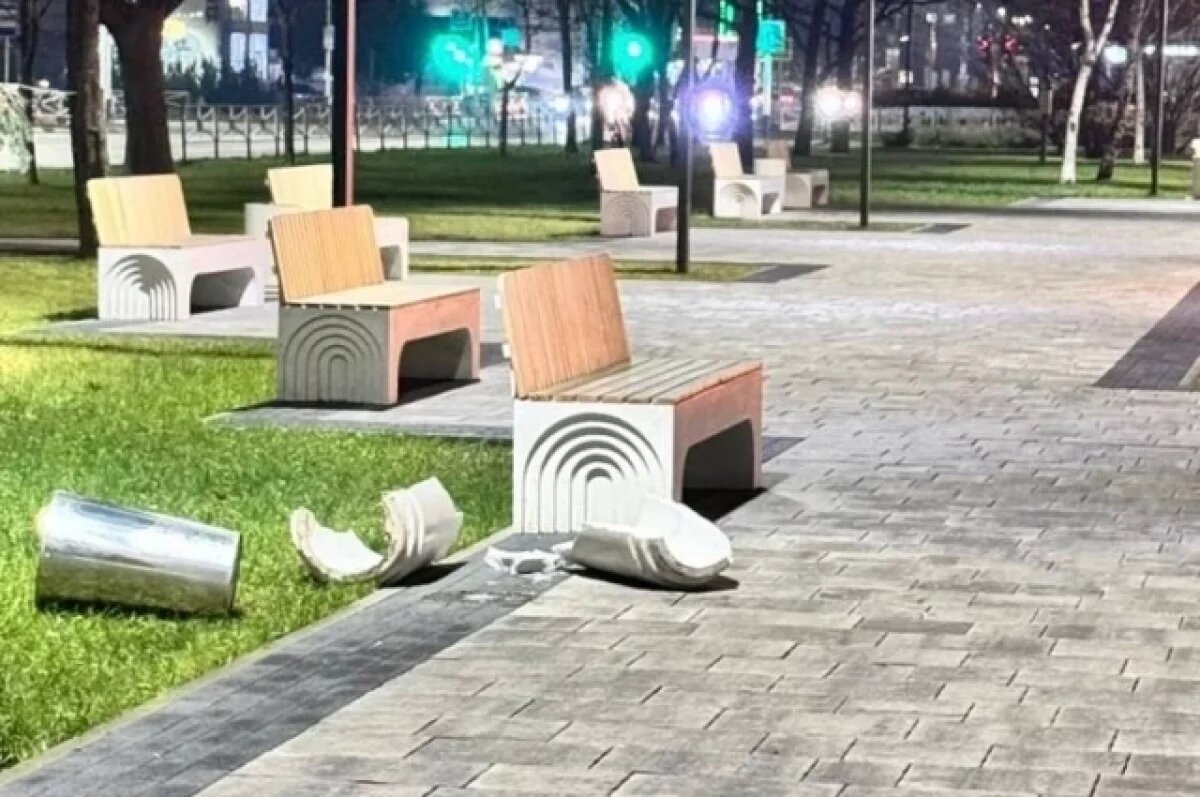    Вандалы в городе.