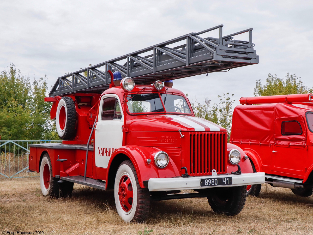 Автолестница гидравлическая АЛГ-17 (51) ЛЧ. г. Харьков. 