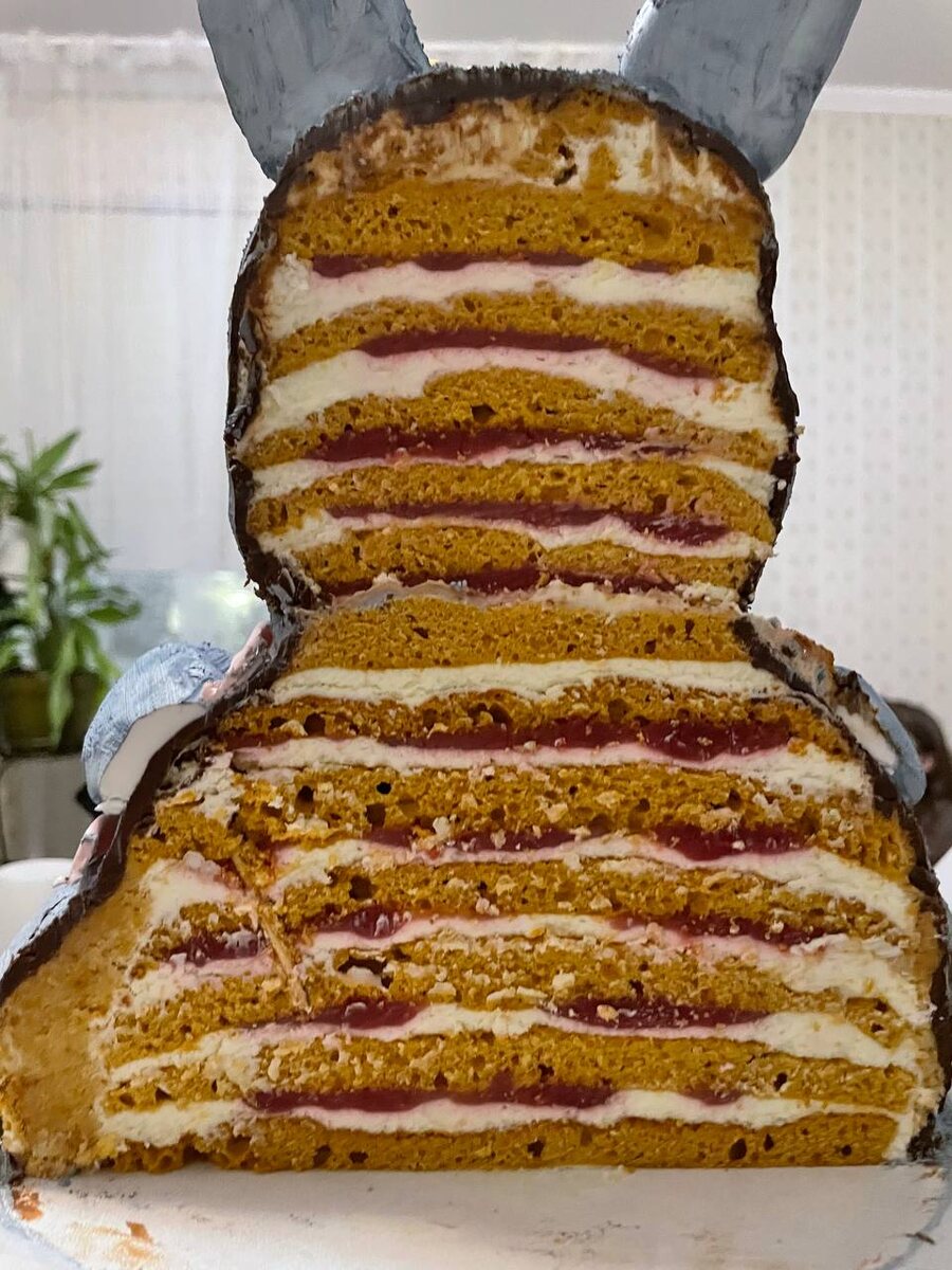 Разрез торта, фото автора канала.