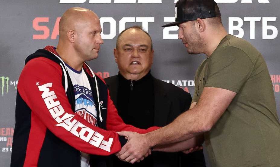    Учитель Немкова Федор Емельяненко (слева) когда-то сам бил Тимоти Джонсона. Фото: ТАСС