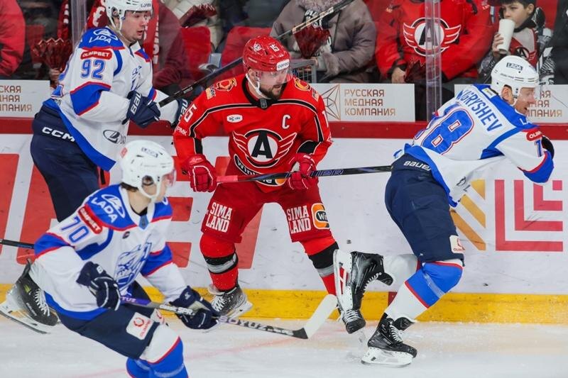    Пресс-служба ХК «Автомобилист»/По ходу матча уральскому клубу дважды пришлось отыгрывться