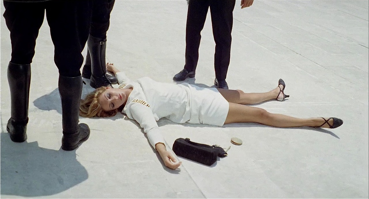 Пролистните изображение, чтобы увидеть следующий кадр из фильма «Десятая жертва» (1965)