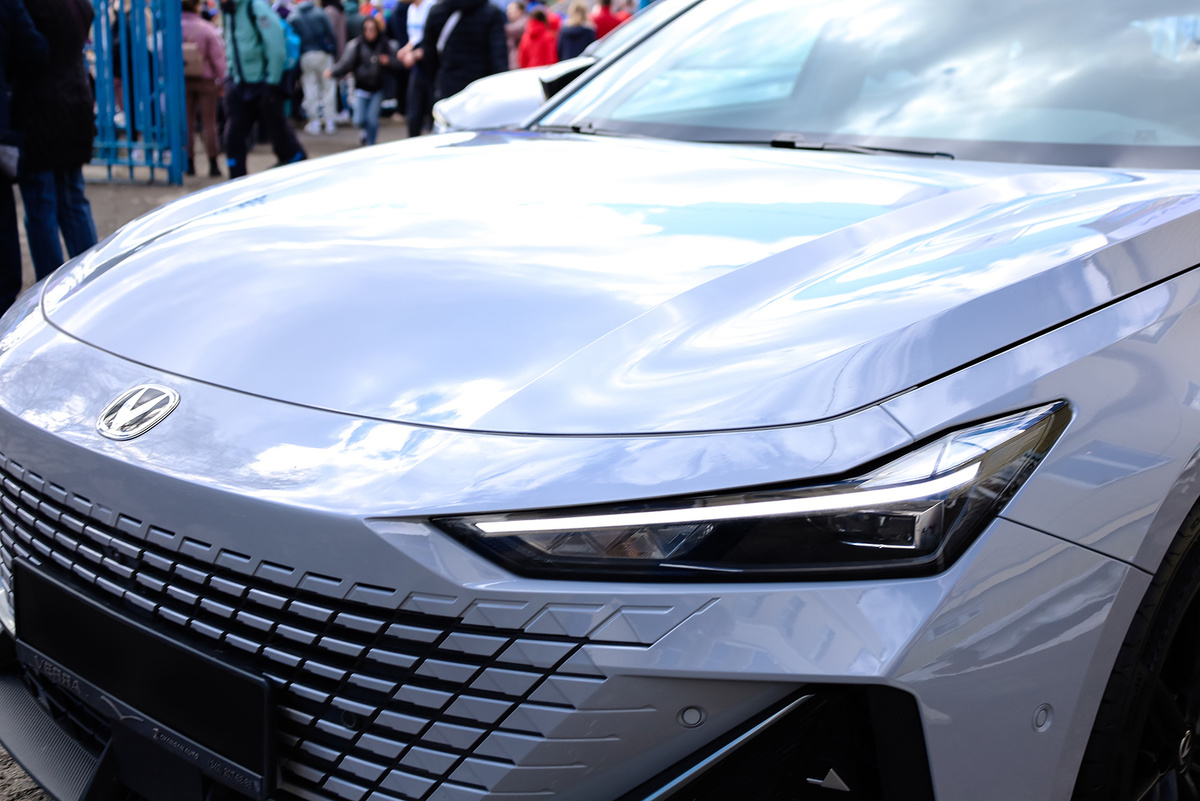 Машины страдают от российских морозов.  Фото: Фото: ФедералПресс / Елена Майорова