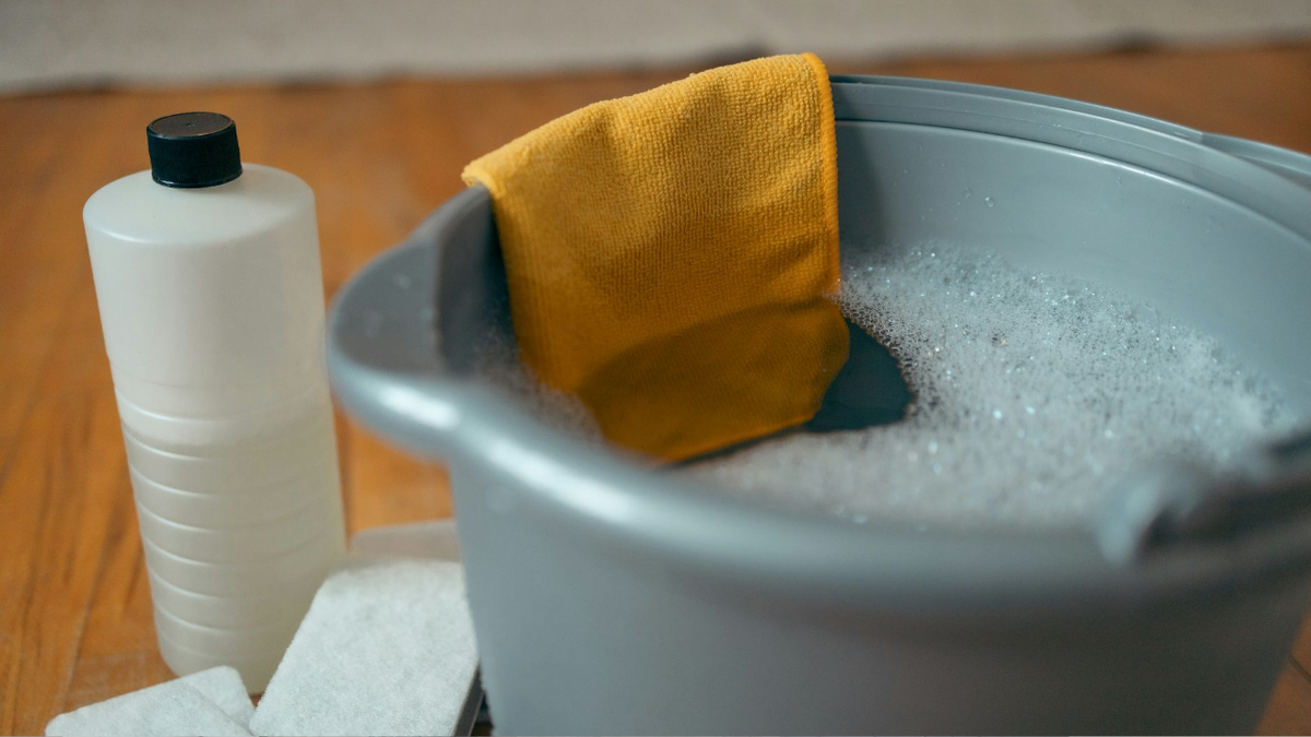 Принадлежности для уборки ванной комнаты