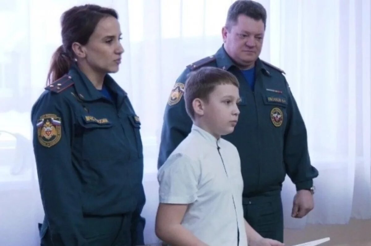    10-летнего бузулучанина наградили за отвагу на пожаре