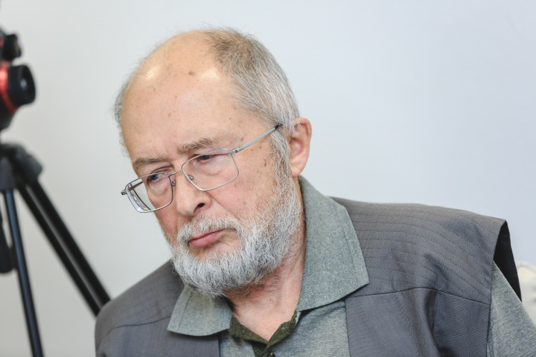    Рустам Курчаков: «Нельзя не признать, что страна вошла в поток перемен едва ли не первой и, что называется, с открытым забралом, не прячась за ширмы и прокси».   
Фото: «БИЗНЕС Online»