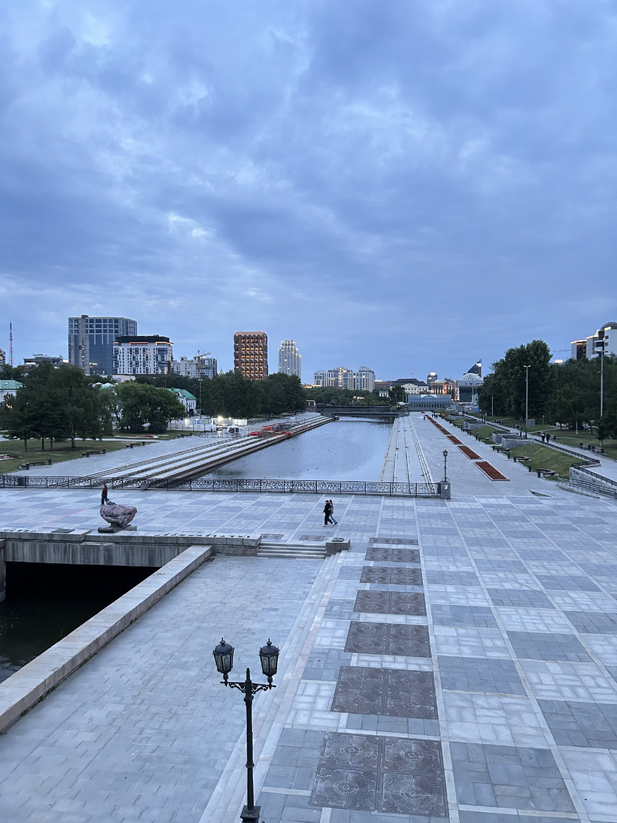 у реки Исеть